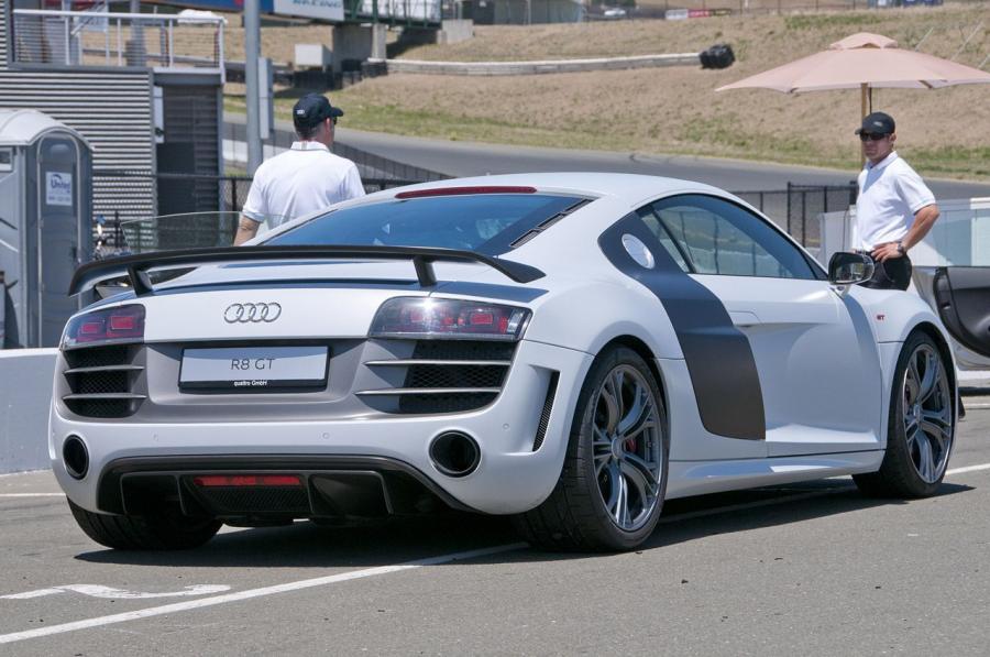  Audi R8 GT 2012 года  (фото 44 из 52)